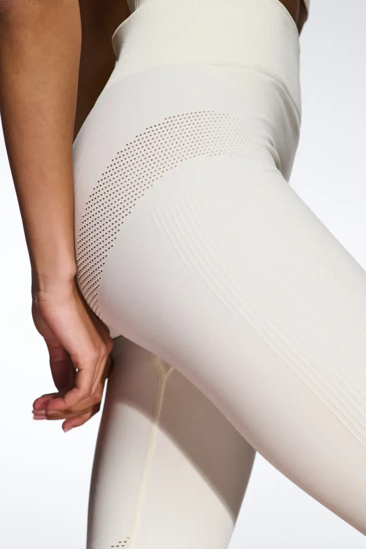 42894354085f1ff909d7cf6e841b7202866e0fcc